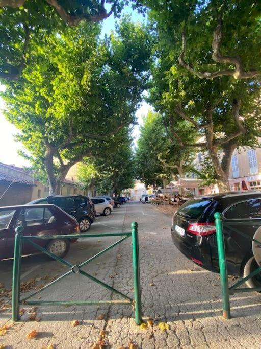 Appart Neuf Au Coeur Du Village De Collobrières Exterior foto